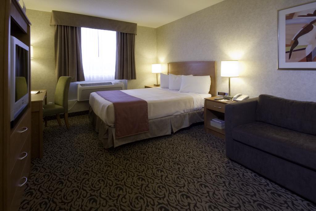 Quality Inn & Suites Winnipeg Exterior foto